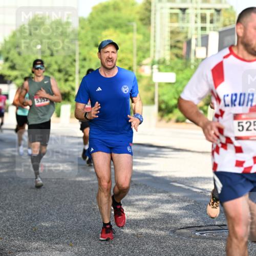 06.09.2026 - CURREX Alsterlauf Dr. Thomas Lammeyer http://msf.ph/oto/10124922 06.09.2026 09:42:28 Laufen 5254 meine-sportfotos.de