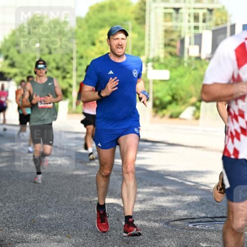 06.09.2026 - CURREX Alsterlauf Dr. Thomas Lammeyer http://msf.ph/oto/10124923 06.09.2026 09:42:28 Laufen 5254 meine-sportfotos.de