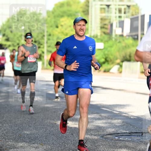 06.09.2026 - CURREX Alsterlauf Dr. Thomas Lammeyer http://msf.ph/oto/10124925 06.09.2026 09:42:28 Laufen 5357, 52 meine-sportfotos.de