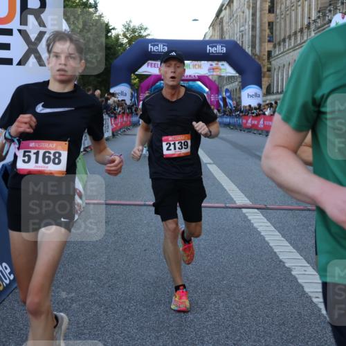 06.09.2026 - CURREX Alsterlauf Strokosch-Dieckow http://msf.ph/oto/10124930 06.09.2026 09:44:09 Ziel 2139, 2250, 2723, 3010, 3702, 3994, 4157, 4277, 4893, 5114, 5168, 5402, 5606, 6060, 8127, 8328 meine-sportfotos.de