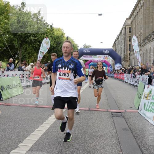 06.09.2026 - CURREX Alsterlauf Yannick Fuchs http://msf.ph/oto/10124933 06.09.2026 10:03:39 Ziel 2429, 2447, 2448, 2501, 2629, 2630, 2869, 3227, 3252, 3367, 3756, 4777, 5087, 5408, 5737, 6290, 6292, 6344, 8203, 8263, 8315, 8323 meine-sportfotos.de