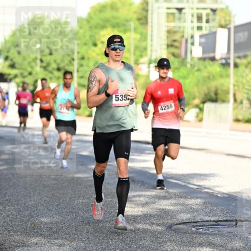 06.09.2026 - CURREX Alsterlauf Dr. Thomas Lammeyer http://msf.ph/oto/10124939 06.09.2026 09:42:29 Laufen 535, 4255 meine-sportfotos.de