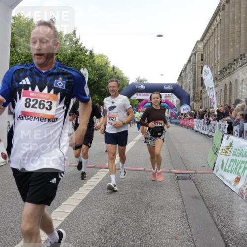 06.09.2026 - CURREX Alsterlauf Yannick Fuchs http://msf.ph/oto/10124951 06.09.2026 10:03:40 Ziel 2386, 2429, 2448, 2501, 2629, 2630, 2869, 3252, 3367, 3756, 4777, 5087, 5408, 5737, 6290, 6292, 6344, 8203, 8219, 8263, 8315, 8323 meine-sportfotos.de