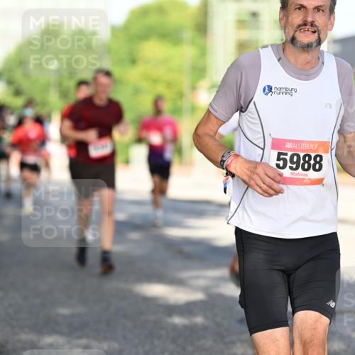 06.09.2026 - CURREX Alsterlauf Dr. Thomas Lammeyer http://msf.ph/oto/10124983 06.09.2026 09:42:34 Laufen 5988 meine-sportfotos.de