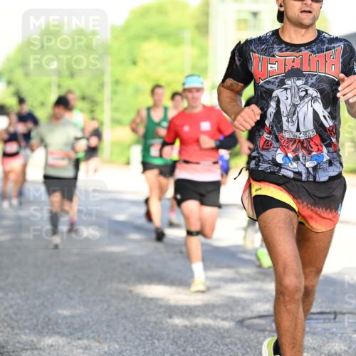 06.09.2026 - CURREX Alsterlauf Dr. Thomas Lammeyer http://msf.ph/oto/10125023 06.09.2026 09:42:38 Laufen 2001, 11 meine-sportfotos.de