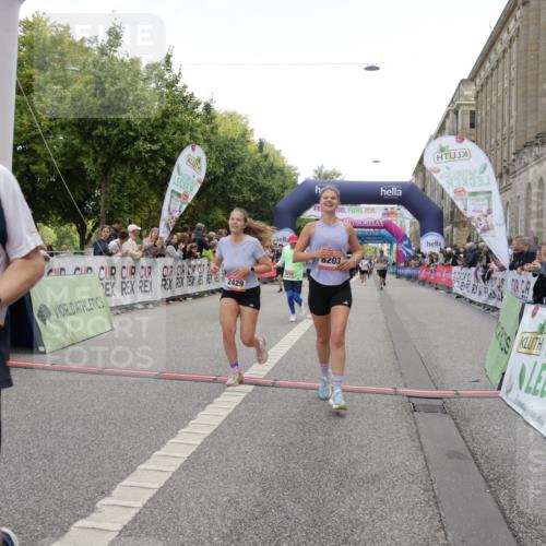 06.09.2026 - CURREX Alsterlauf Yannick Fuchs http://msf.ph/oto/10125045 06.09.2026 10:03:42 Ziel 2386, 2429, 2448, 2501, 2629, 2630, 2869, 3756, 4591, 4606, 5087, 5737, 6292, 6344, 8203, 8219, 8263, 8315, 8323 meine-sportfotos.de