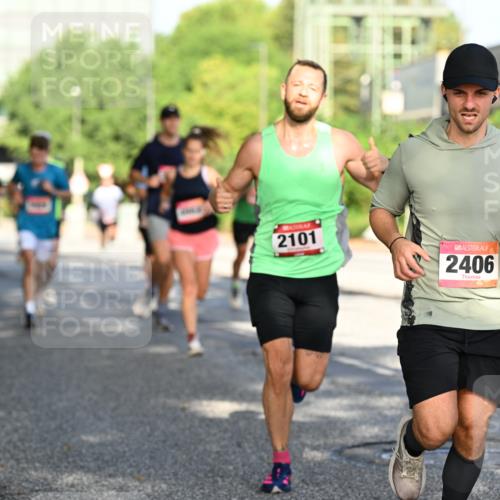 06.09.2026 - CURREX Alsterlauf Dr. Thomas Lammeyer http://msf.ph/oto/10125057 06.09.2026 09:42:41 Laufen 2101, 2406 meine-sportfotos.de