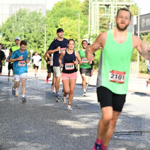 06.09.2026 - CURREX Alsterlauf Dr. Thomas Lammeyer http://msf.ph/oto/10125060 06.09.2026 09:42:41 Laufen 4372, 5926, 31, 4982, 5805, 1, 2, 2101 meine-sportfotos.de