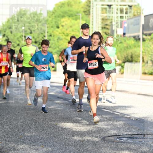 06.09.2026 - CURREX Alsterlauf Dr. Thomas Lammeyer http://msf.ph/oto/10125069 06.09.2026 09:42:42 Laufen 5926, 450, 4982, 151, 21 meine-sportfotos.de