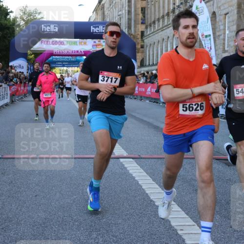 06.09.2026 - CURREX Alsterlauf Strokosch-Dieckow http://msf.ph/oto/10125070 06.09.2026 09:44:25 Ziel 2186, 3331, 3355, 3564, 3717, 4187, 4669, 4838, 4862, 4928, 5443, 5477, 5626, 5710, 5722, 5974, 6047, 6484, 6485, 6486, 8302 meine-sportfotos.de