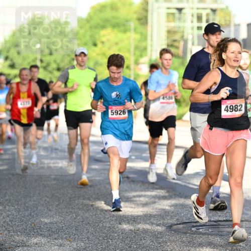 06.09.2026 - CURREX Alsterlauf Dr. Thomas Lammeyer http://msf.ph/oto/10125079 06.09.2026 09:42:43 Laufen 4332, 5926, 4586, 4982 meine-sportfotos.de