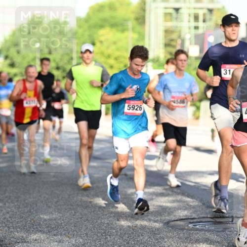 06.09.2026 - CURREX Alsterlauf Dr. Thomas Lammeyer http://msf.ph/oto/10125082 06.09.2026 09:42:43 Laufen 4586, 5926, 31, 4982 meine-sportfotos.de