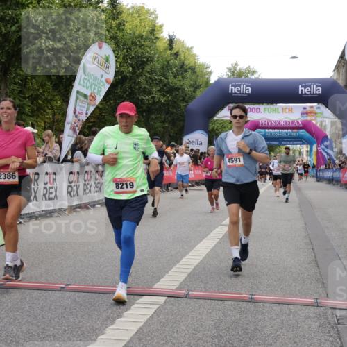 06.09.2026 - CURREX Alsterlauf Yannick Fuchs http://msf.ph/oto/10125091 06.09.2026 10:03:45 Ziel 2386, 2429, 2448, 2501, 2629, 2630, 2869, 3059, 4132, 4591, 4606, 5737, 5911, 8203, 8219, 8263, 8315, 8323 meine-sportfotos.de