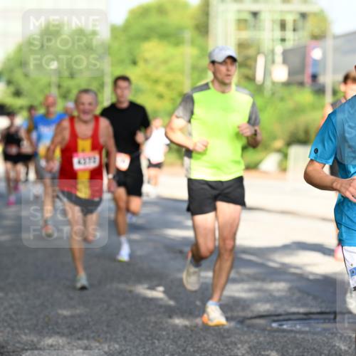 06.09.2026 - CURREX Alsterlauf Dr. Thomas Lammeyer http://msf.ph/oto/10125096 06.09.2026 09:42:45 Laufen 4332, 5926 meine-sportfotos.de