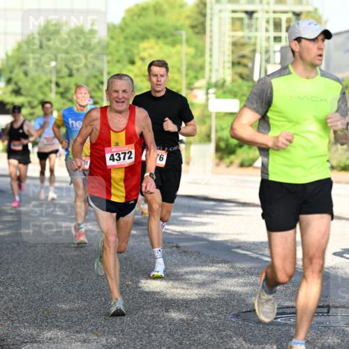 06.09.2026 - CURREX Alsterlauf Dr. Thomas Lammeyer http://msf.ph/oto/10125099 06.09.2026 09:42:45 Laufen 43724, 76, 8192 meine-sportfotos.de
