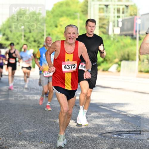 06.09.2026 - CURREX Alsterlauf Dr. Thomas Lammeyer http://msf.ph/oto/10125106 06.09.2026 09:42:46 Laufen 4372, 64 meine-sportfotos.de