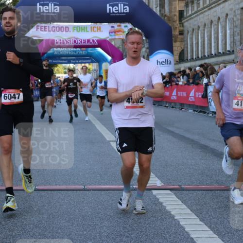 06.09.2026 - CURREX Alsterlauf Strokosch-Dieckow http://msf.ph/oto/10125119 06.09.2026 09:44:27 Ziel 2186, 2894, 3355, 3564, 3717, 4187, 4203, 4669, 4862, 5271, 5443, 5477, 5626, 5710, 5974, 6047, 6366, 6484, 6485, 6486 meine-sportfotos.de