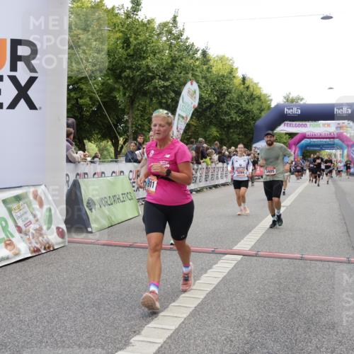 06.09.2026 - CURREX Alsterlauf Yannick Fuchs http://msf.ph/oto/10125228 06.09.2026 10:03:50 Ziel 2386, 2429, 3059, 3094, 3405, 3651, 3766, 4132, 4591, 4606, 5468, 5911, 6247, 8203, 8219 meine-sportfotos.de