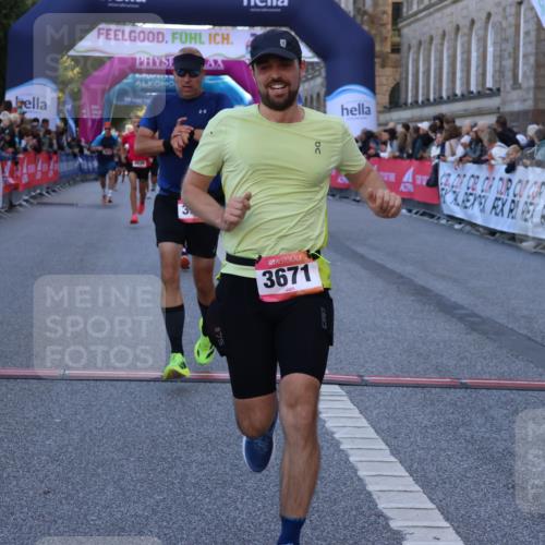 06.09.2026 - CURREX Alsterlauf Strokosch-Dieckow http://msf.ph/oto/10125231 06.09.2026 09:44:45 Ziel 2442, 3226, 3445, 3671, 3802, 3803, 4039, 5286, 5529, 6201, 8224, 8264 meine-sportfotos.de