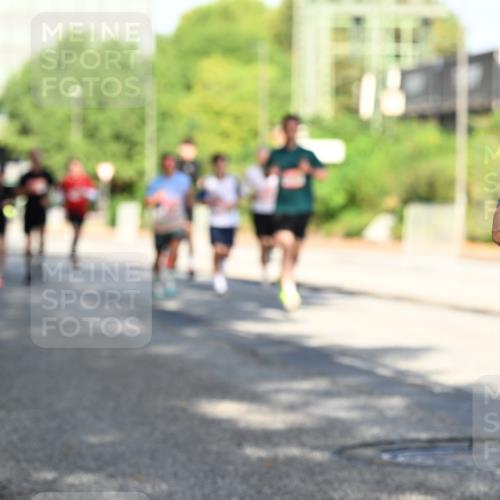 06.09.2026 - CURREX Alsterlauf Dr. Thomas Lammeyer http://msf.ph/oto/10125242 06.09.2026 09:43:00 Laufen  meine-sportfotos.de