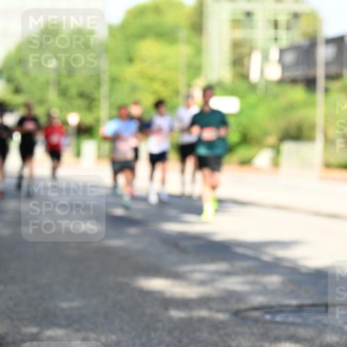 06.09.2026 - CURREX Alsterlauf Dr. Thomas Lammeyer http://msf.ph/oto/10125243 06.09.2026 09:43:00 Laufen  meine-sportfotos.de