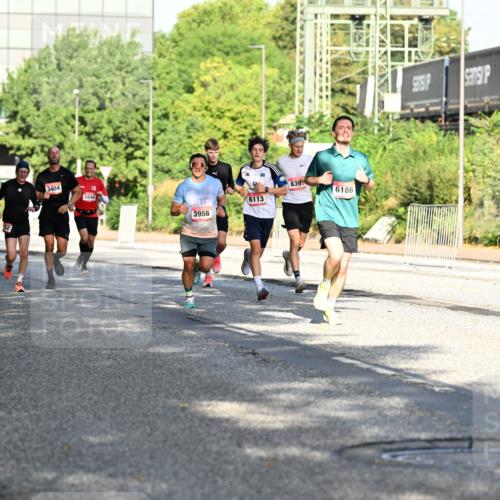 06.09.2026 - CURREX Alsterlauf Dr. Thomas Lammeyer http://msf.ph/oto/10125245 06.09.2026 09:43:01 Laufen 4970, 22, 3404, 5846, 639, 6186, 6113, 3956 meine-sportfotos.de