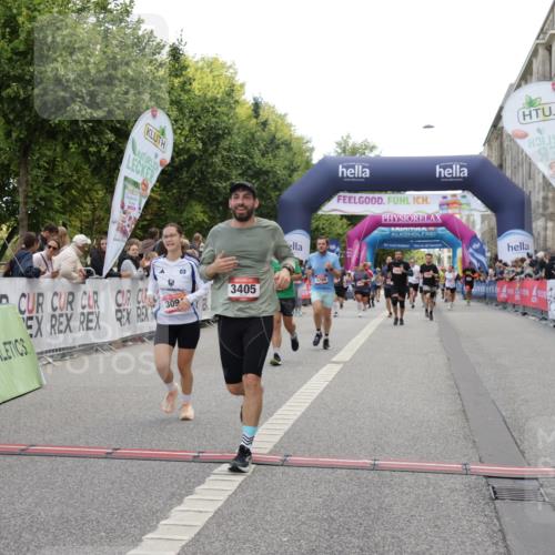 06.09.2026 - CURREX Alsterlauf Yannick Fuchs http://msf.ph/oto/10125258 06.09.2026 10:03:50 Ziel 2386, 2429, 3059, 3094, 3405, 3651, 3766, 4132, 4591, 4606, 5468, 5911, 6247, 8203, 8219 meine-sportfotos.de
