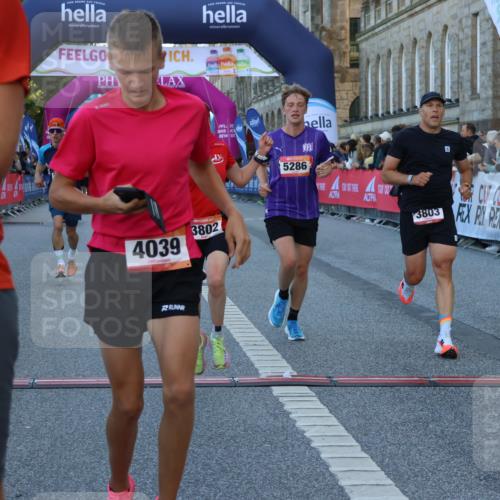 06.09.2026 - CURREX Alsterlauf Strokosch-Dieckow http://msf.ph/oto/10125273 06.09.2026 09:44:50 Ziel 2442, 2452, 2610, 3226, 3671, 3802, 3803, 4039, 4128, 5286, 8264 meine-sportfotos.de