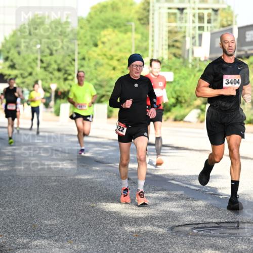 06.09.2026 - CURREX Alsterlauf Dr. Thomas Lammeyer http://msf.ph/oto/10125298 06.09.2026 09:43:05 Laufen 122, 3404 meine-sportfotos.de