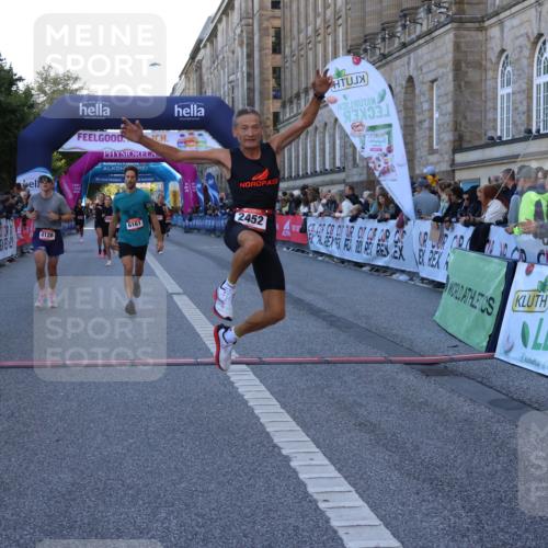 06.09.2026 - CURREX Alsterlauf Strokosch-Dieckow http://msf.ph/oto/10125301 06.09.2026 09:44:54 Ziel 2442, 2452, 2610, 3802, 3803, 4039, 4128, 5286, 5837, 6243 meine-sportfotos.de