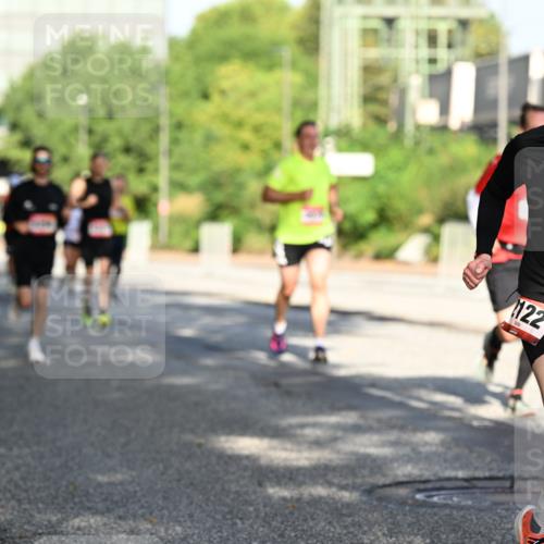 06.09.2026 - CURREX Alsterlauf Dr. Thomas Lammeyer http://msf.ph/oto/10125313 06.09.2026 09:43:07 Laufen 1122 meine-sportfotos.de