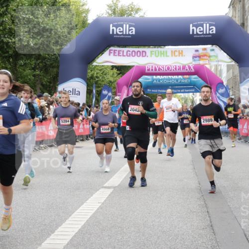 06.09.2026 - CURREX Alsterlauf Yannick Fuchs http://msf.ph/oto/10125322 06.09.2026 10:03:54 Ziel 2042, 2989, 3059, 3094, 3405, 3651, 3766, 4132, 4606, 4968, 4972, 4979, 5284, 5468, 5911, 6247, 8079 meine-sportfotos.de