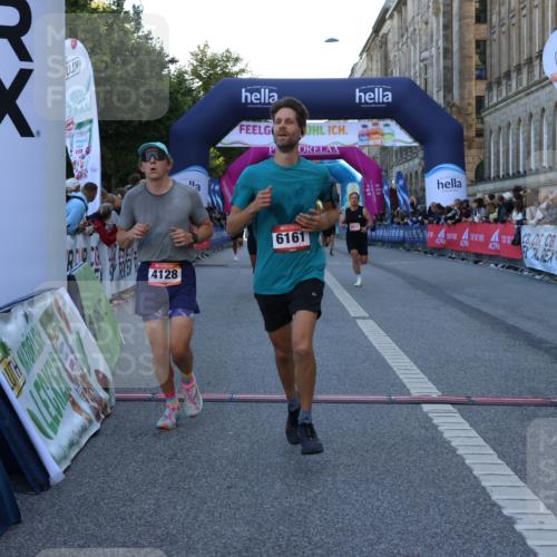06.09.2026 - CURREX Alsterlauf Strokosch-Dieckow http://msf.ph/oto/10125338 06.09.2026 09:44:56 Ziel 2452, 2610, 3802, 3803, 4011, 4128, 5286, 5837, 6243 meine-sportfotos.de