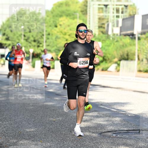 06.09.2026 - CURREX Alsterlauf Dr. Thomas Lammeyer http://msf.ph/oto/10125345 06.09.2026 09:43:10 Laufen 6256 meine-sportfotos.de