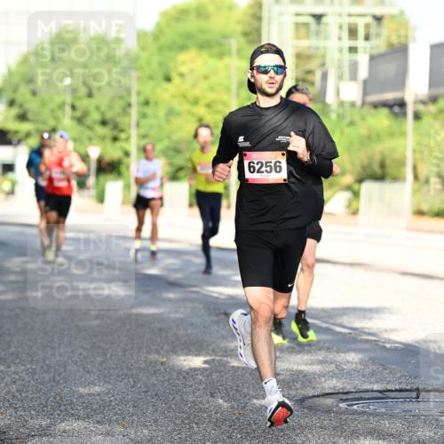 06.09.2026 - CURREX Alsterlauf Dr. Thomas Lammeyer http://msf.ph/oto/10125349 06.09.2026 09:43:10 Laufen 6256 meine-sportfotos.de