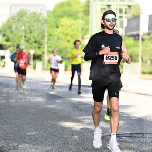 06.09.2026 - CURREX Alsterlauf Dr. Thomas Lammeyer http://msf.ph/oto/10125351 06.09.2026 09:43:11 Laufen 6256 meine-sportfotos.de