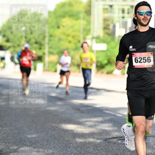 06.09.2026 - CURREX Alsterlauf Dr. Thomas Lammeyer http://msf.ph/oto/10125354 06.09.2026 09:43:11 Laufen 6256 meine-sportfotos.de