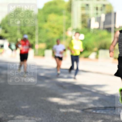 06.09.2026 - CURREX Alsterlauf Dr. Thomas Lammeyer http://msf.ph/oto/10125359 06.09.2026 09:43:11 Laufen  meine-sportfotos.de