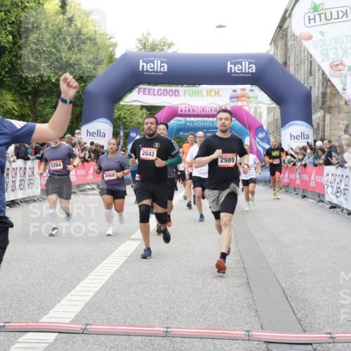 06.09.2026 - CURREX Alsterlauf Yannick Fuchs http://msf.ph/oto/10125365 06.09.2026 10:03:55 Ziel 2042, 2989, 3059, 3094, 3378, 3405, 3651, 3766, 4004, 4132, 4968, 4972, 4979, 5284, 5468, 5911, 6247, 8044, 8079 meine-sportfotos.de