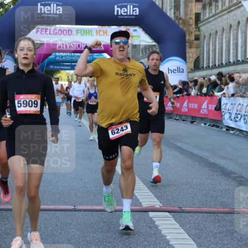 06.09.2026 - CURREX Alsterlauf Strokosch-Dieckow http://msf.ph/oto/10125384 06.09.2026 09:44:59 Ziel 2452, 3641, 3974, 4011, 4128, 5837, 6243, 6420 meine-sportfotos.de