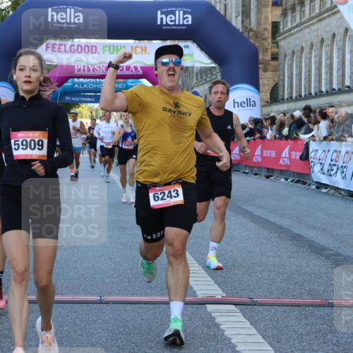 06.09.2026 - CURREX Alsterlauf Strokosch-Dieckow http://msf.ph/oto/10125390 06.09.2026 09:44:59 Ziel 2452, 3641, 3974, 4011, 4128, 5837, 6243, 6420 meine-sportfotos.de
