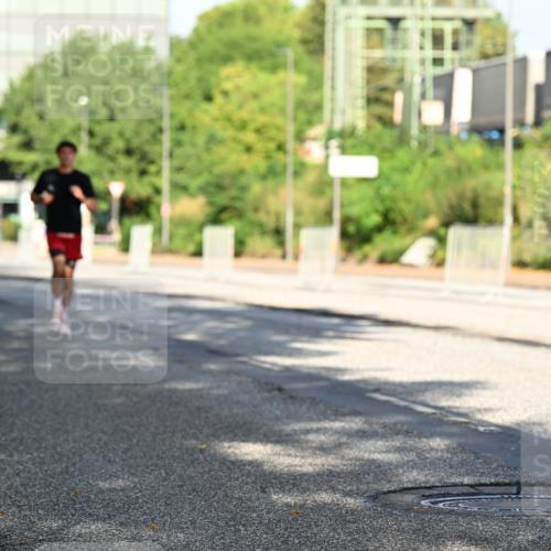 06.09.2026 - CURREX Alsterlauf Dr. Thomas Lammeyer http://msf.ph/oto/10125409 06.09.2026 09:43:16 Laufen  meine-sportfotos.de