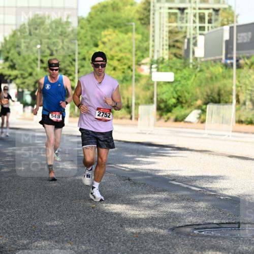 06.09.2026 - CURREX Alsterlauf Dr. Thomas Lammeyer http://msf.ph/oto/10125434 06.09.2026 09:43:23 Laufen 2731, 5419, 2752 meine-sportfotos.de