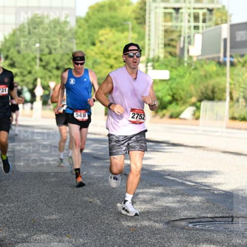 06.09.2026 - CURREX Alsterlauf Dr. Thomas Lammeyer http://msf.ph/oto/10125441 06.09.2026 09:43:24 Laufen 2731, 5419, 2752 meine-sportfotos.de