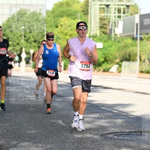 06.09.2026 - CURREX Alsterlauf Dr. Thomas Lammeyer http://msf.ph/oto/10125443 06.09.2026 09:43:24 Laufen 2731, 5419, 2752 meine-sportfotos.de