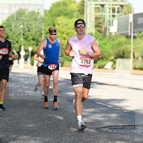06.09.2026 - CURREX Alsterlauf Dr. Thomas Lammeyer http://msf.ph/oto/10125444 06.09.2026 09:43:24 Laufen 2731, 5415, 2752 meine-sportfotos.de