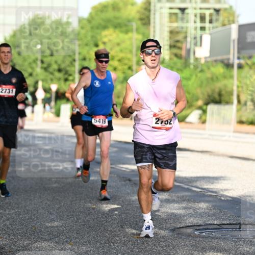 06.09.2026 - CURREX Alsterlauf Dr. Thomas Lammeyer http://msf.ph/oto/10125446 06.09.2026 09:43:24 Laufen 2731, 5419, 2752 meine-sportfotos.de