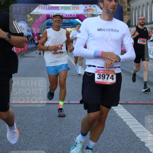 06.09.2026 - CURREX Alsterlauf Strokosch-Dieckow http://msf.ph/oto/10125470 06.09.2026 09:45:05 Ziel 2289, 2786, 3641, 3767, 3771, 3873, 3974, 4011, 4255, 5272, 5341, 5770, 5837, 6243, 6420 meine-sportfotos.de