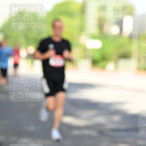 06.09.2026 - CURREX Alsterlauf Dr. Thomas Lammeyer http://msf.ph/oto/10125474 06.09.2026 09:43:27 Laufen  meine-sportfotos.de