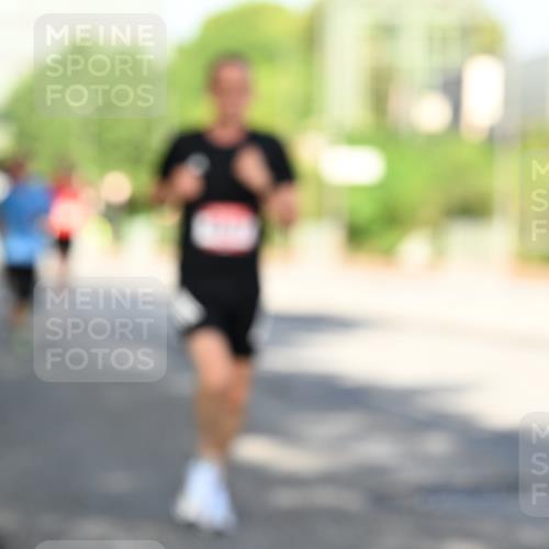 06.09.2026 - CURREX Alsterlauf Dr. Thomas Lammeyer http://msf.ph/oto/10125476 06.09.2026 09:43:27 Laufen  meine-sportfotos.de